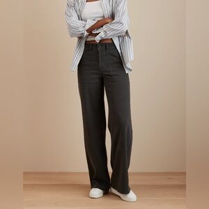 American Eagle Dreamy Drape Super High-Waisted Baggy Wide-Leg Pant | Grey | 000